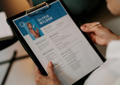Stellar Resumes for Senior Leaders: Capturing 20 Years of Impact on One Page